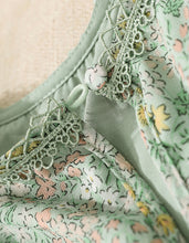 Load image into Gallery viewer, Lace Pastoral Dress