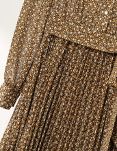 Load image into Gallery viewer, Brown Crimping Dress