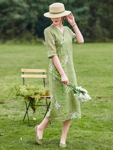 Muatkan imej ke dalam penonton Galeri, Averi Gorgeous Dress
