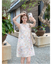 Load image into Gallery viewer, Mary Pearl Charm Embroidery Raya Maya
