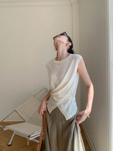 Load image into Gallery viewer, Amaris Iconic Villa Esteemed Top
