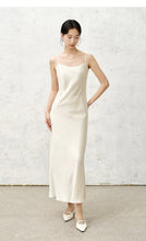 Muatkan imej ke dalam penonton Galeri, Jayla Party Two Piece
