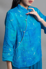 Load image into Gallery viewer, Crane Hibiscus Top (Turquoise)
