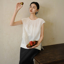 Load image into Gallery viewer, Jasper Sumptuous Top White Embroidered Monarch Tempo
