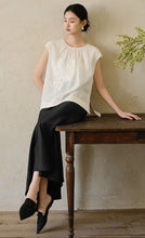 Load image into Gallery viewer, Jasper Sumptuous Top White Embroidered Monarch Tempo
