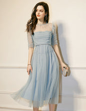 Muatkan imej ke dalam penonton Galeri, Grenadine Maiden Dress
