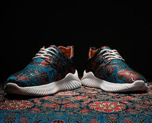 Load image into Gallery viewer, Floral Embroidery Brocade Traditional Chinese Style Sports Shoes Sneaker
