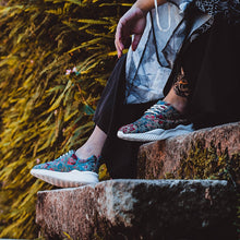 Load image into Gallery viewer, Floral Embroidery Brocade Traditional Chinese Style Sports Shoes Sneaker
