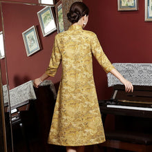 Load image into Gallery viewer, Knee Length Short Sleeve Suede Cheongsam with Long Sleeve Coat
