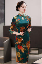 Load image into Gallery viewer, 3/4 Sleeve Knee Length Traditional Cheongsam Floral Velvet Chinese Dress

