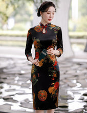 Load image into Gallery viewer, 3/4 Sleeve Knee Length Traditional Cheongsam Floral Velvet Chinese Dress
