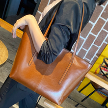 Load image into Gallery viewer, Kelley Messenger Shoulder Bag
