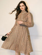 Muatkan imej ke dalam penonton Galeri, French Elegance Dress
