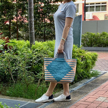 Load image into Gallery viewer, Auntie Chic Bag (L,Blue)
