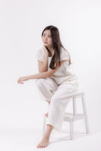 Load image into Gallery viewer, Linen Short Sleeve Top (White)
