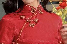 Load image into Gallery viewer, Floral pattern, jacquard silk satin long Qipao
